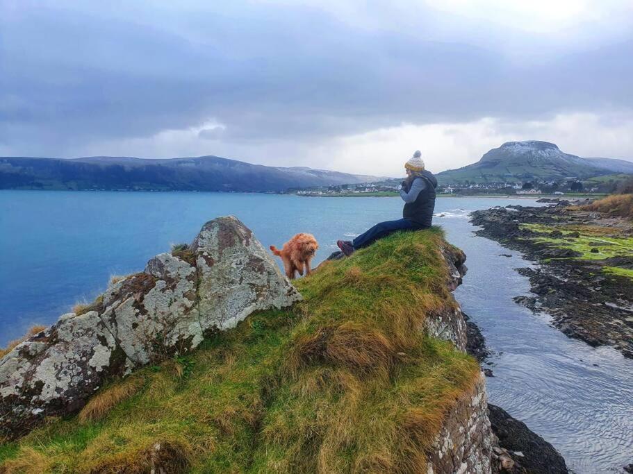 Cushendall Stables Buitenkant foto